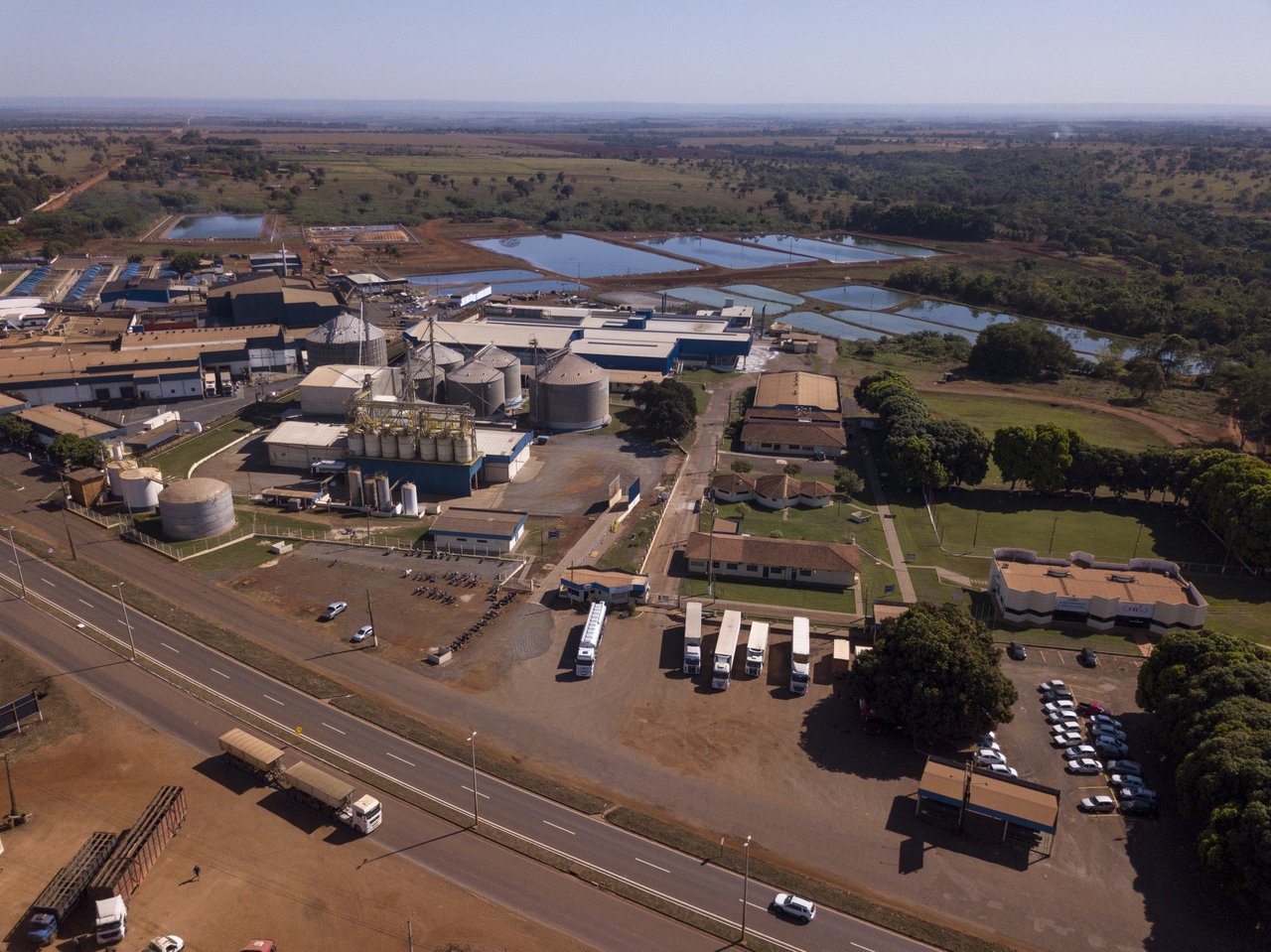 Vista aérea da fábrica da JBS, Seara, em Tangará da Serra. Foto: Fernando Martinho/Repórter Brasil