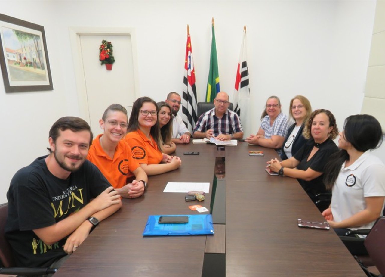 vinhedo-reuniao-prefeito