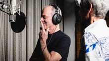 imagem do ney matogrosso no estúdio gravando amúsica defaunação