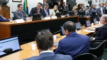 imagem de políticos na câmara federal