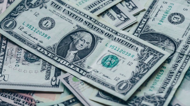 Imagem de várias cédulas de dólar